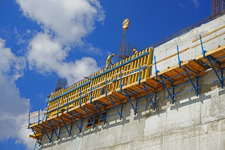 Scaffolding in Hertfordshire: Why Choose Renewable Scaffolding Services